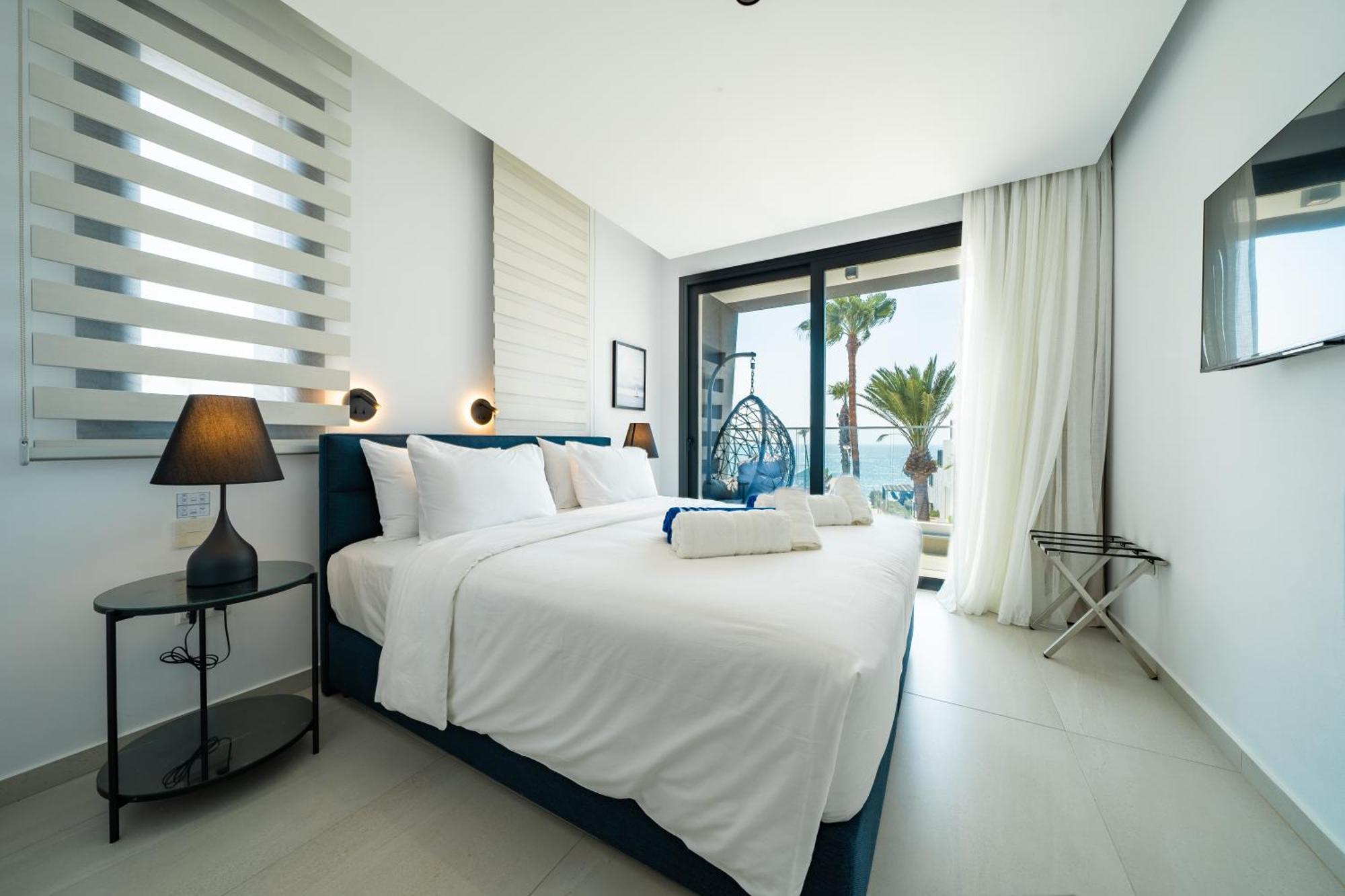 Waterside Sea View Apartments Pafos Zewnętrze zdjęcie