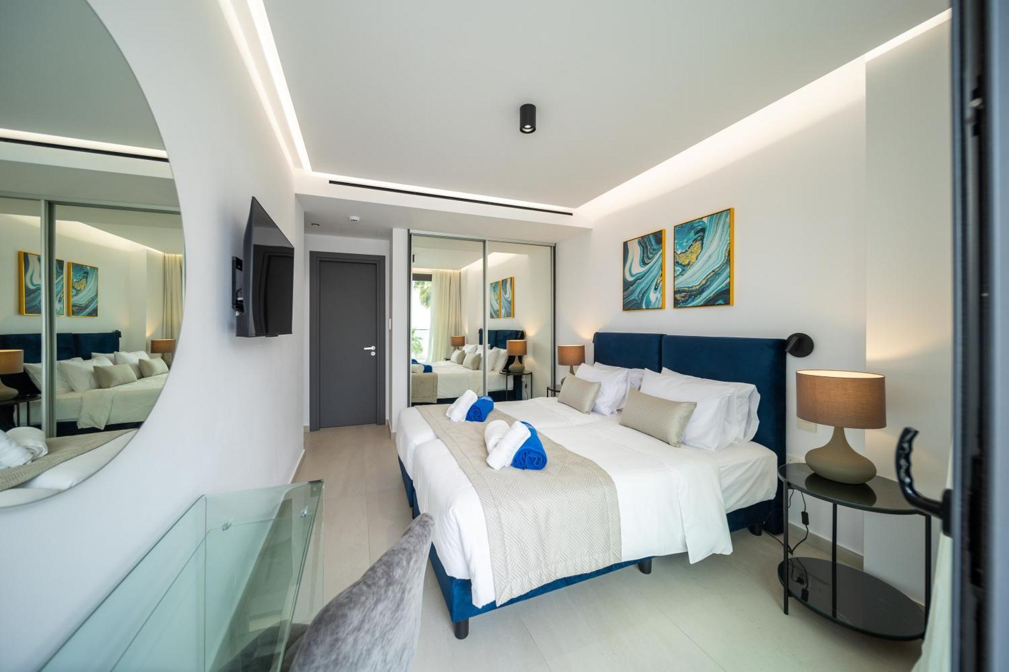 Waterside Sea View Apartments Pafos Zewnętrze zdjęcie