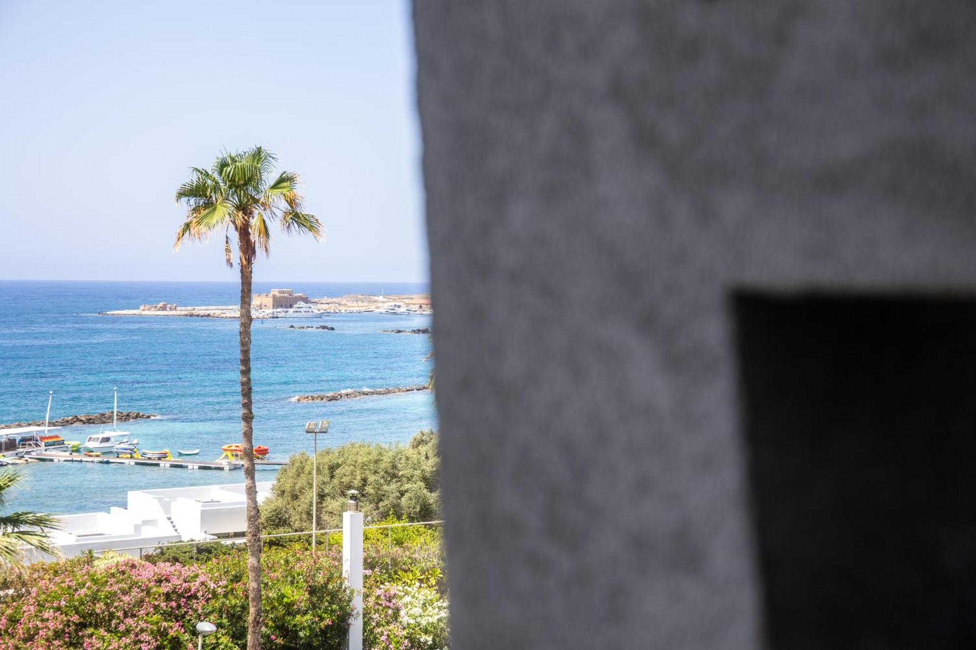 Waterside Sea View Apartments Pafos Zewnętrze zdjęcie